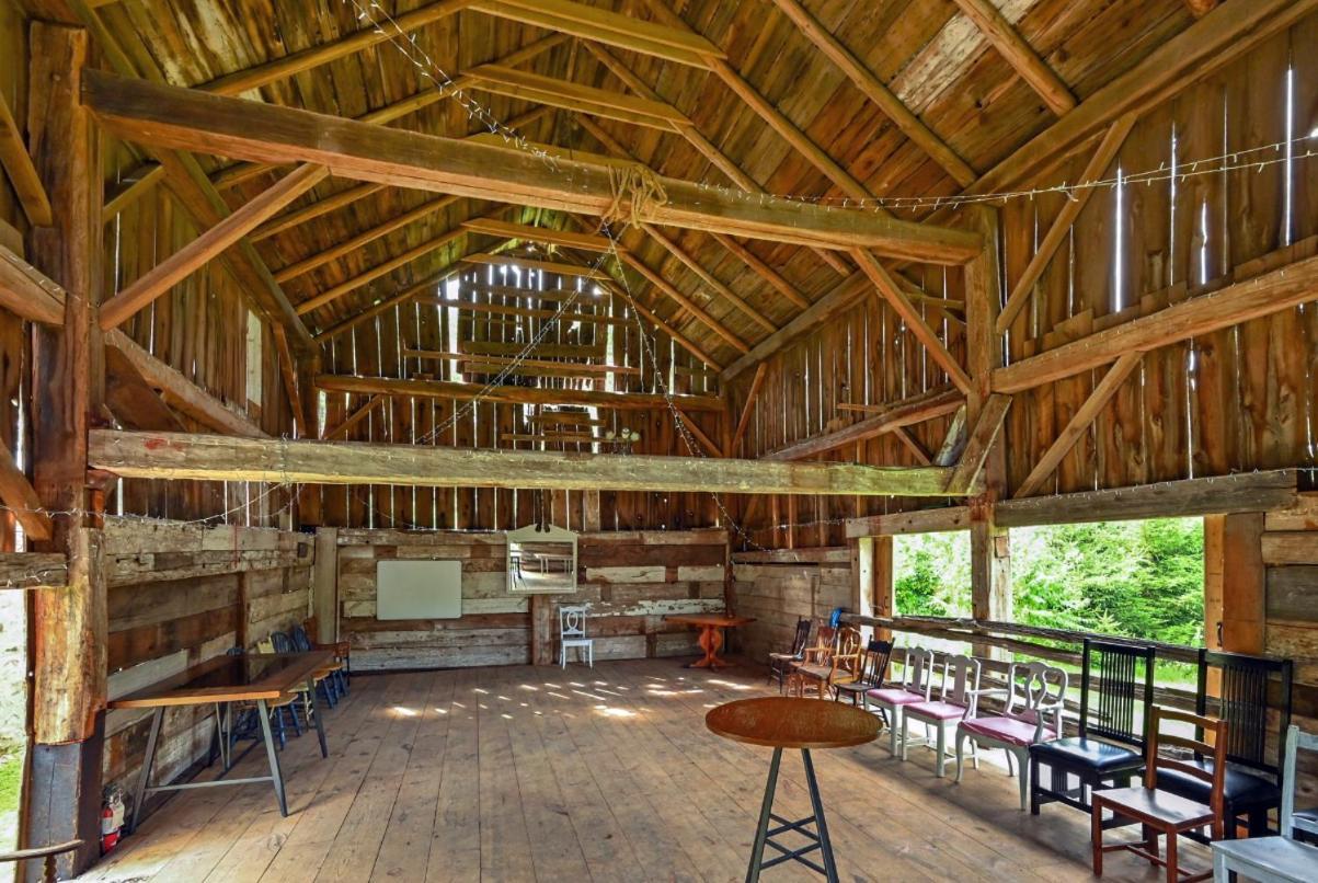 A Rustic Cabin In The Woods Оранджвилль Экстерьер фото